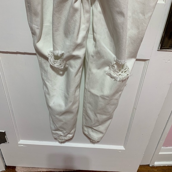 no, with tags, Sandine rose white overalls
Size large - Picture 4 of 8